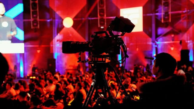 The 2009 MTV Video Music Awards: The Moment Kanye West Interrupted Taylor Swift’s Speech