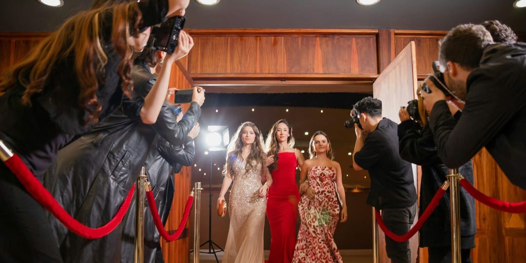 Celebrity Style Highlights From December 9 Premieres